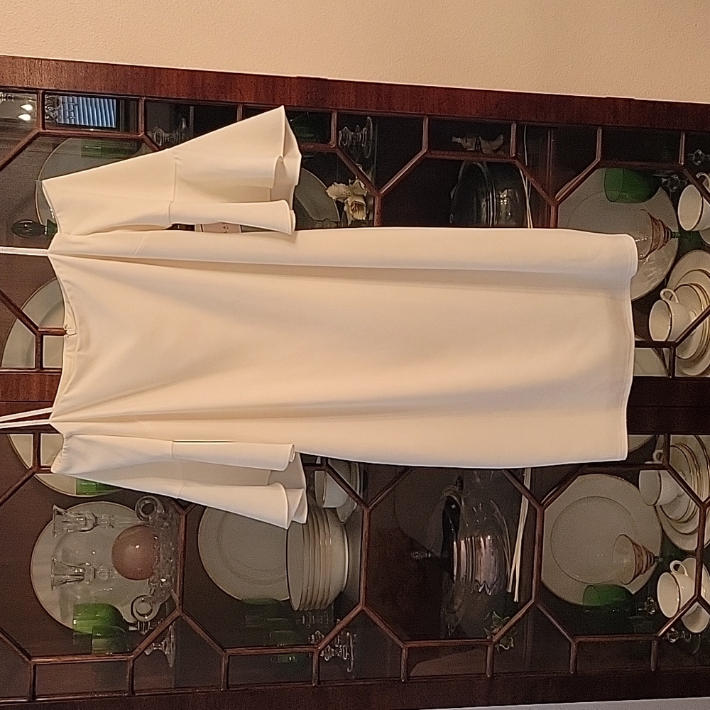 NWTOff the Shoulder White Dress